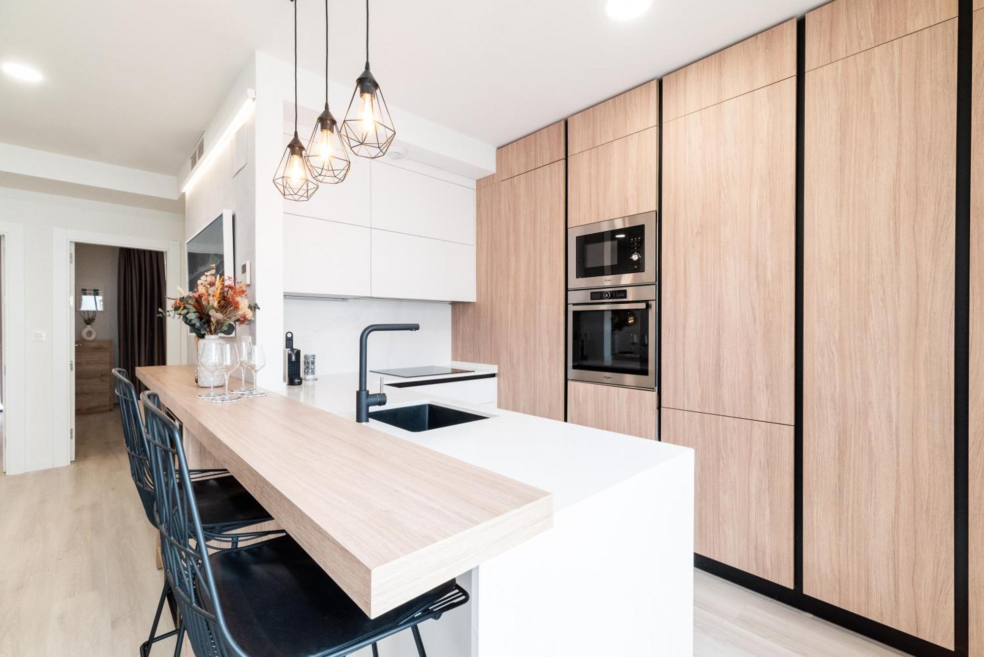 Wekey Homes, Angel Deluxe & Free Parking * Grenade